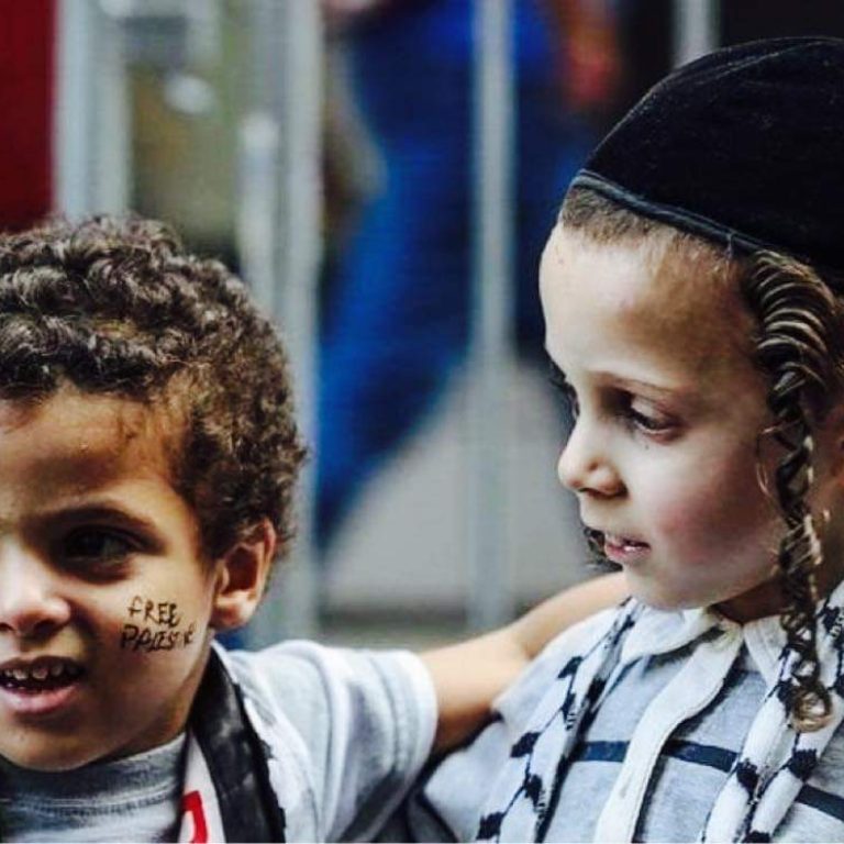 bambini-ebreo-e-palestinese